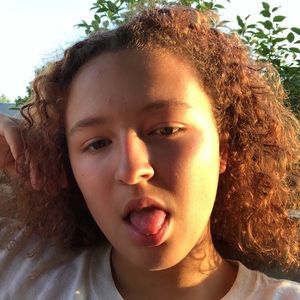 Meet your Posher, Kaya